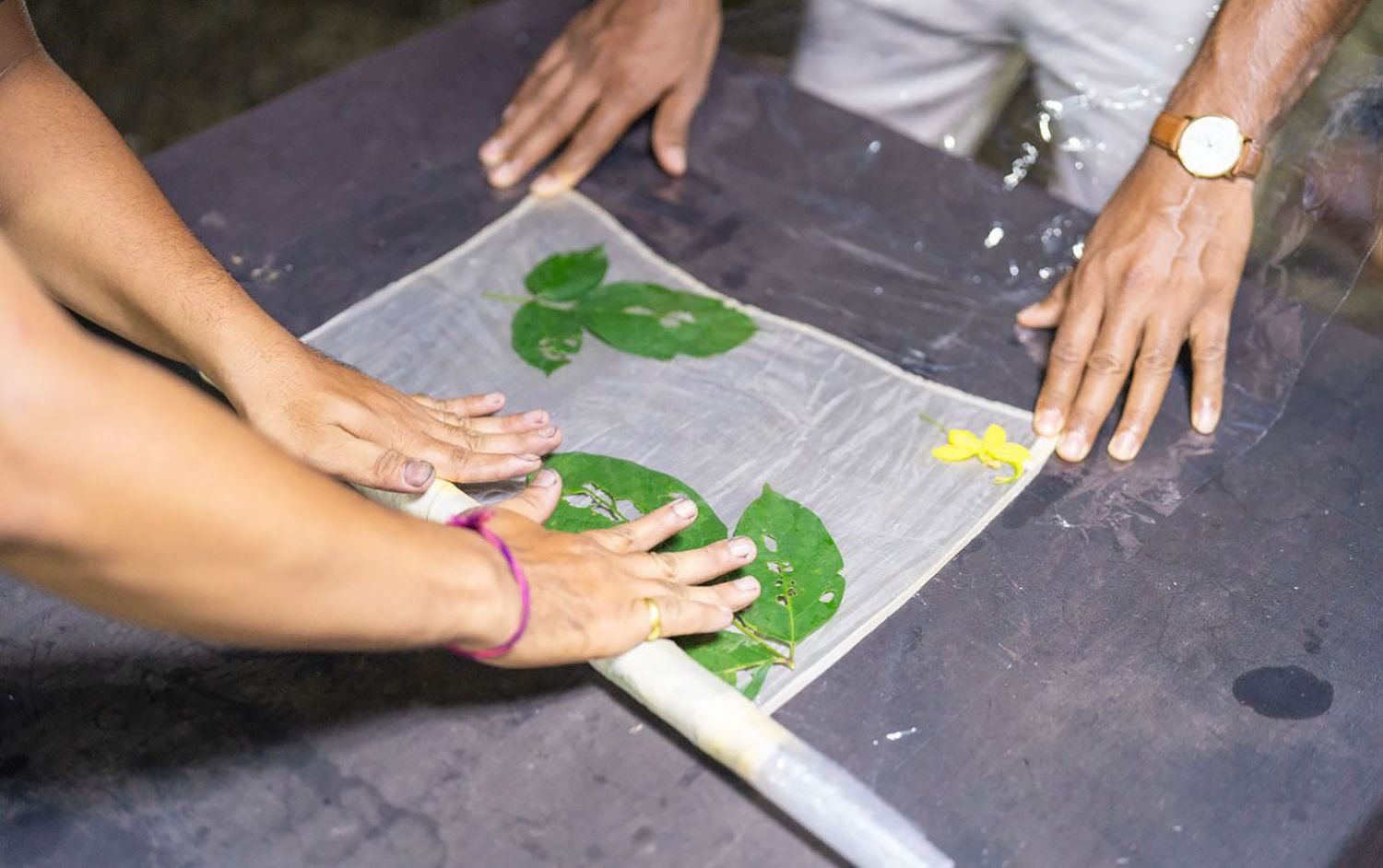 Ferme du Lotus Feuilles et fleurs Impression écologique sur soie naturelle